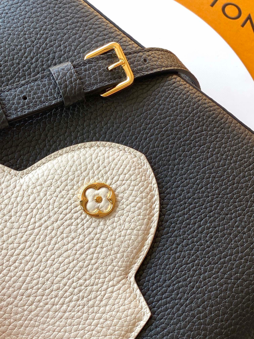Louis Vuitton 全钢 M20844进口牛皮黑色配浅樱花粉色花卉三拼