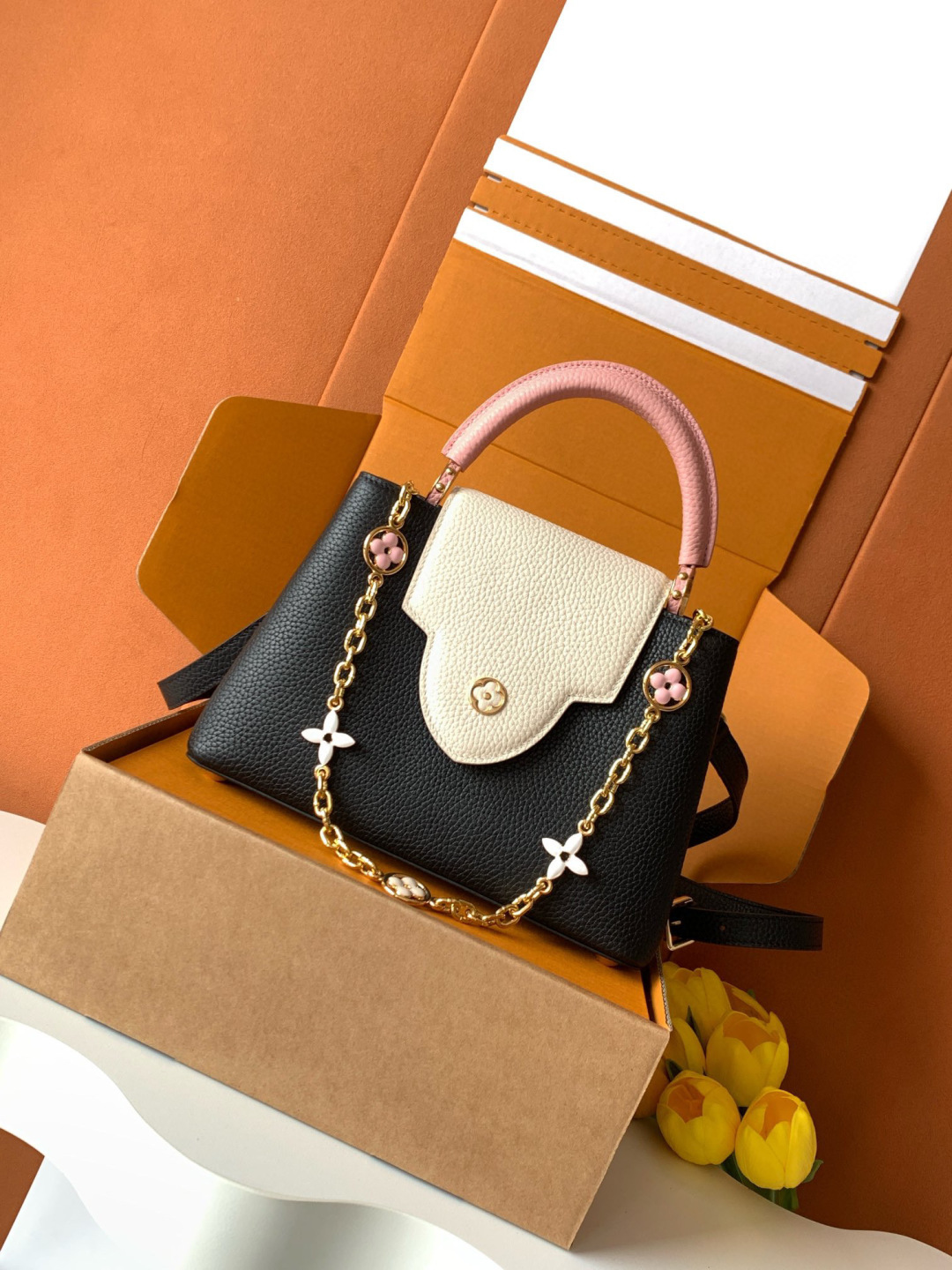 Louis Vuitton 全钢 M20844进口牛皮黑色配浅樱花粉色花卉三拼