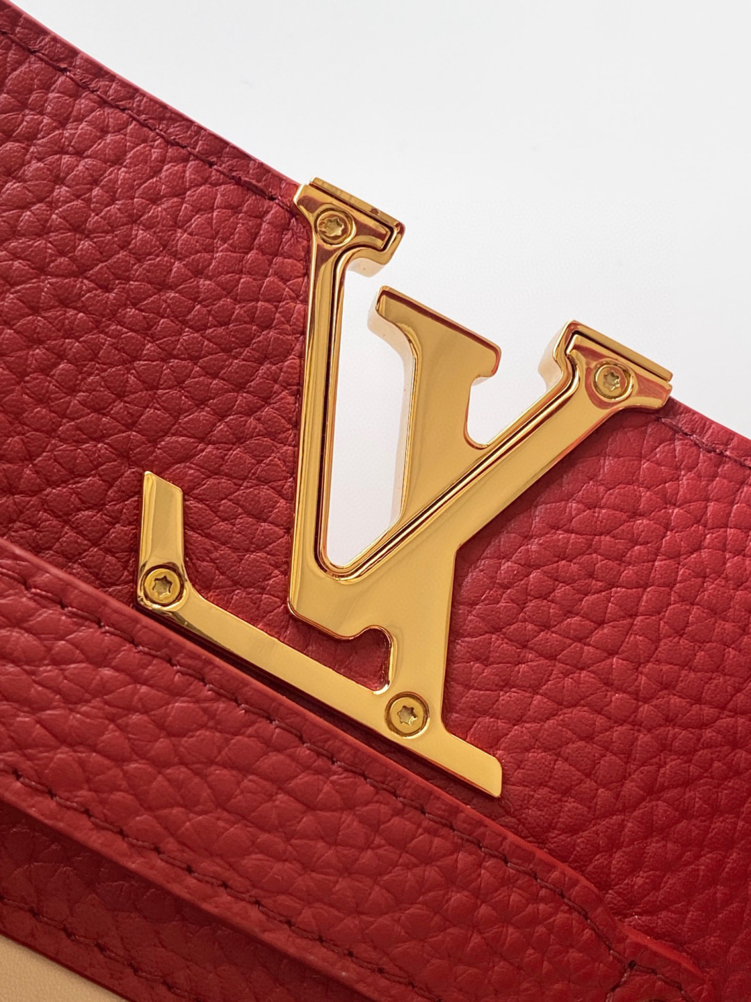 Louis Vuitton 全钢 M12936半红金 本款Capucines迷你手袋出自CapucinesChain On You系列