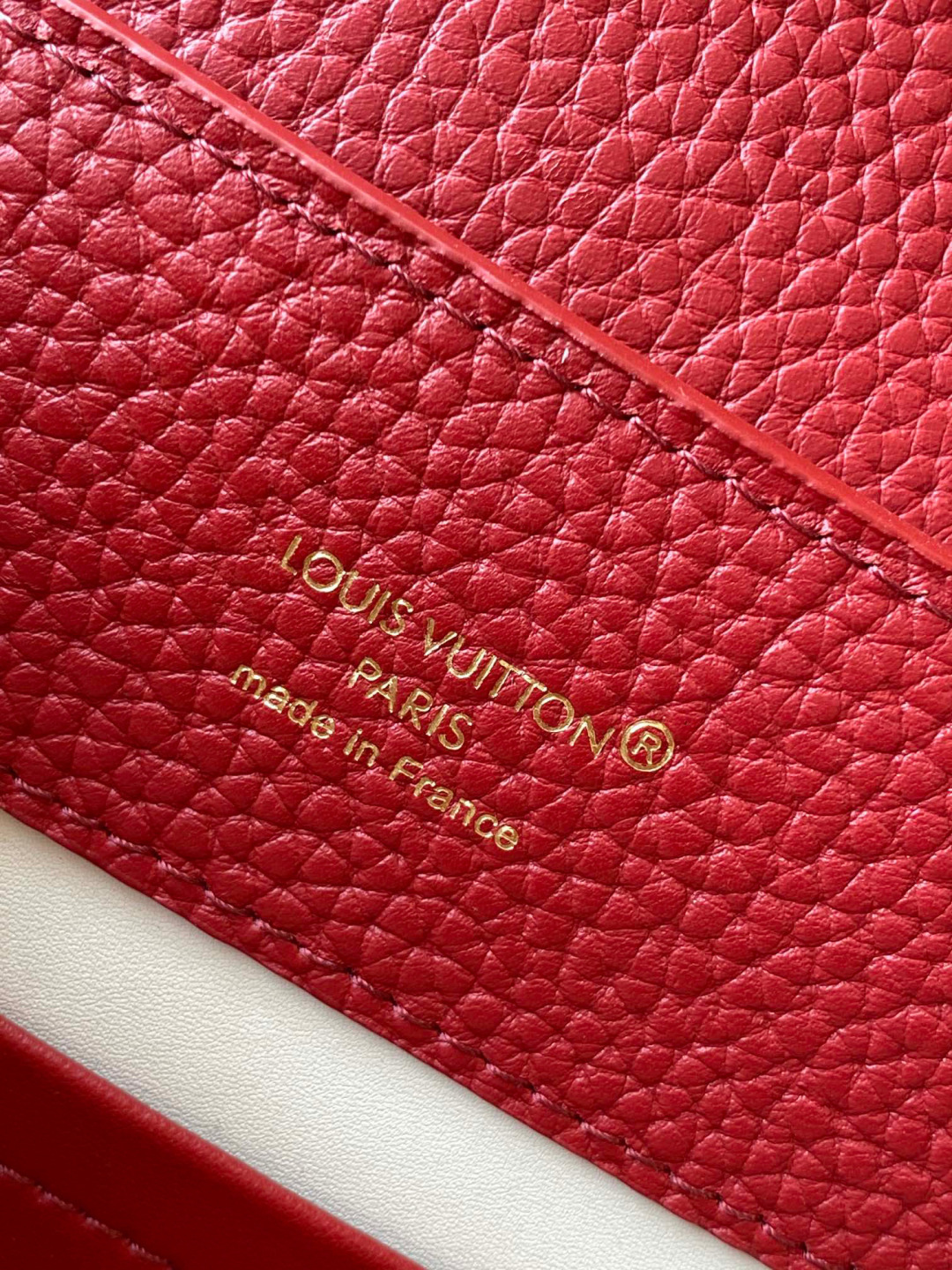 Louis Vuitton 全钢 M12936半红金 本款Capucines迷你手袋出自CapucinesChain On You系列