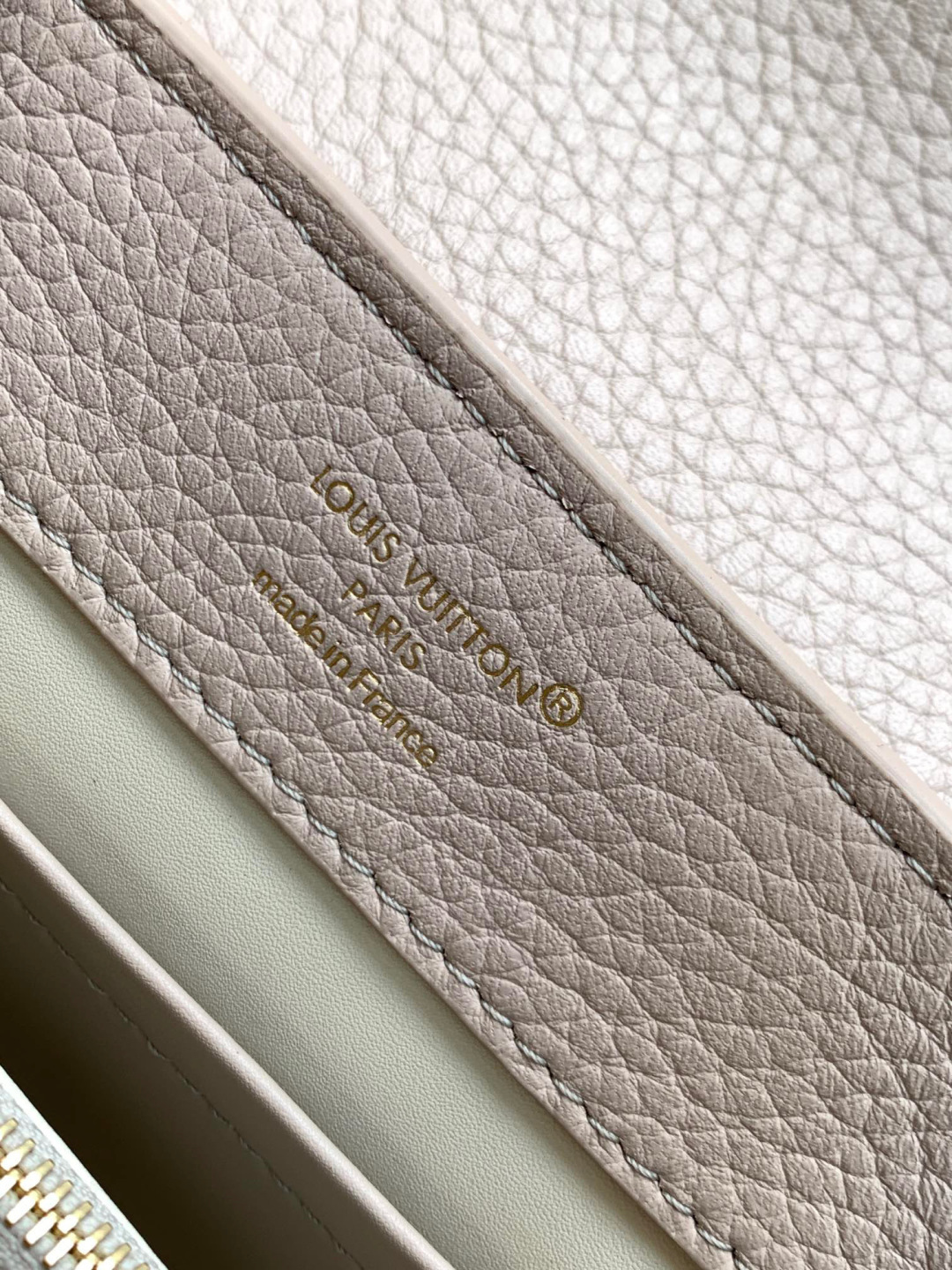 Louis Vuitton 全钢 M12938灰紫金 本款Capucines迷你手袋出自CapucinesChain On You系列