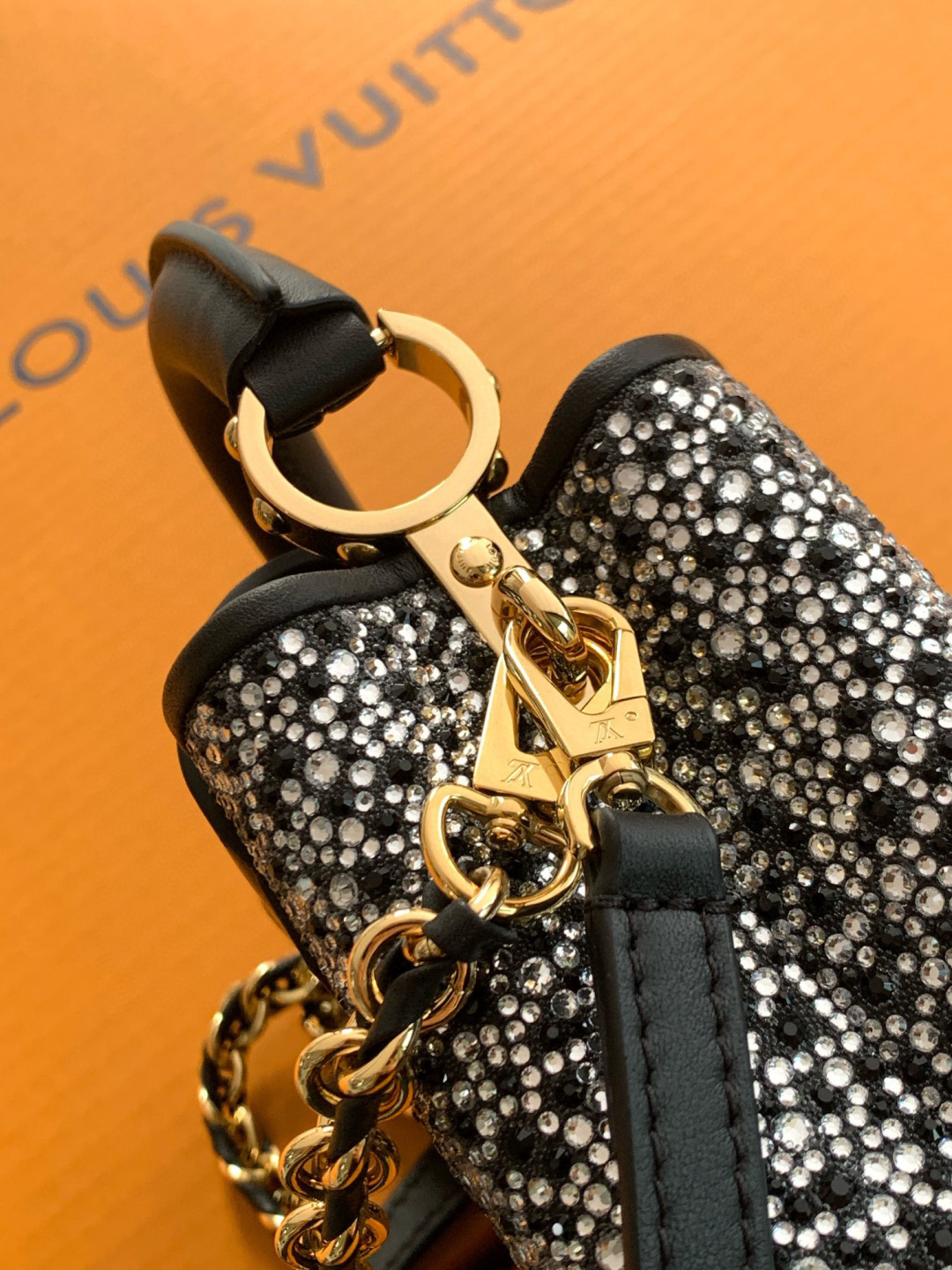 Louis Vuitton 全钢五金 采用原进口皮 原进口水晶钻 全手工镶嵌水晶钻 超迷你M83087黑