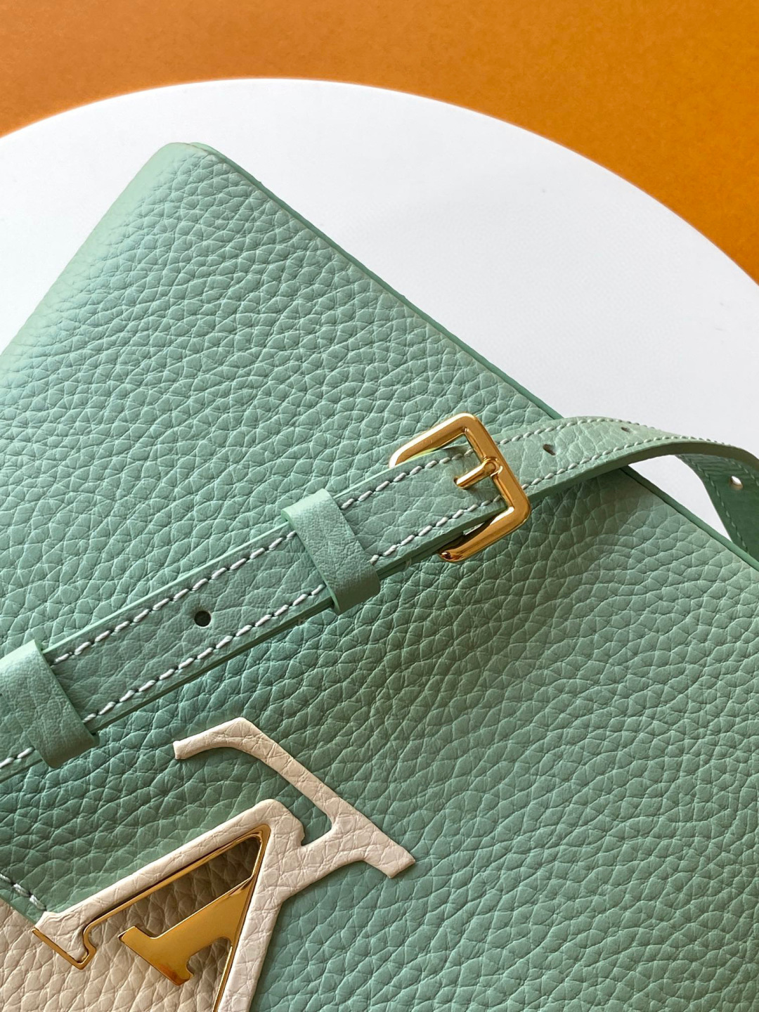 Louis Vuitton 全钢五金（163C芯片版）【进口牛皮 M23951绿配珍珠白金】Capucines mini 手袋