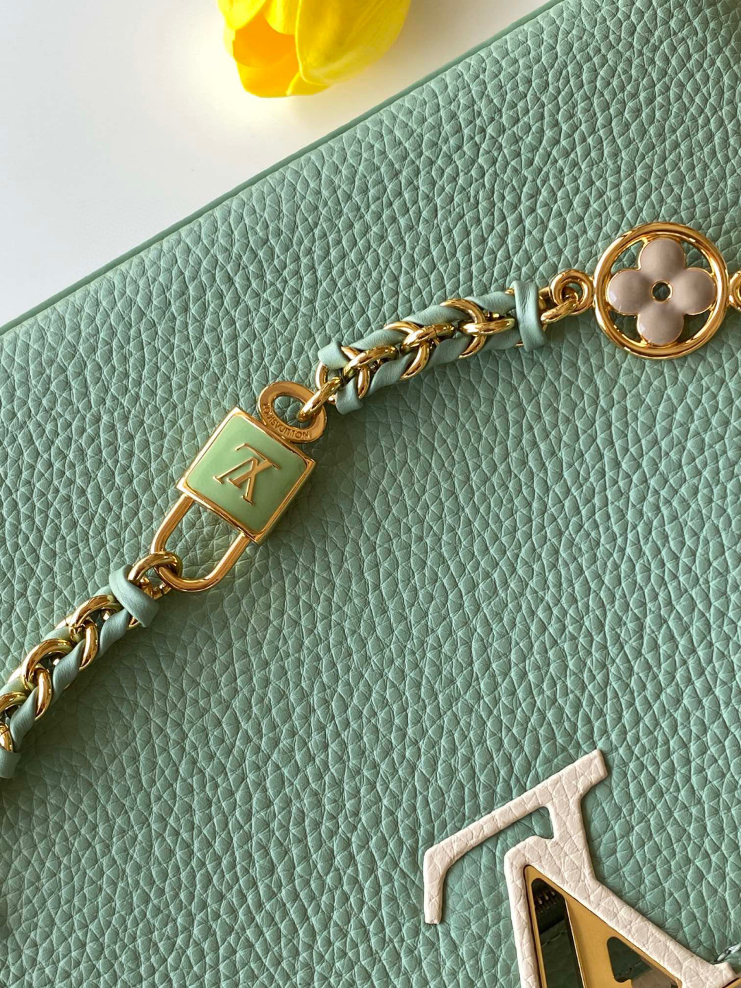 Louis Vuitton 动态芯片版 全钢五金进口牛皮 M23950绿配珍珠白金