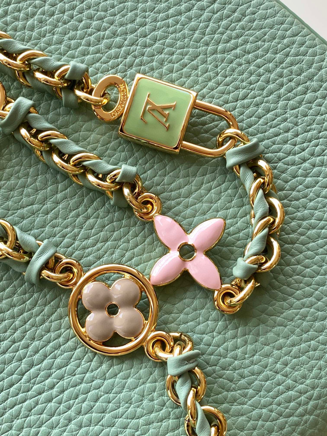Louis Vuitton 动态芯片版 全钢五金进口牛皮 M23950绿配珍珠白金