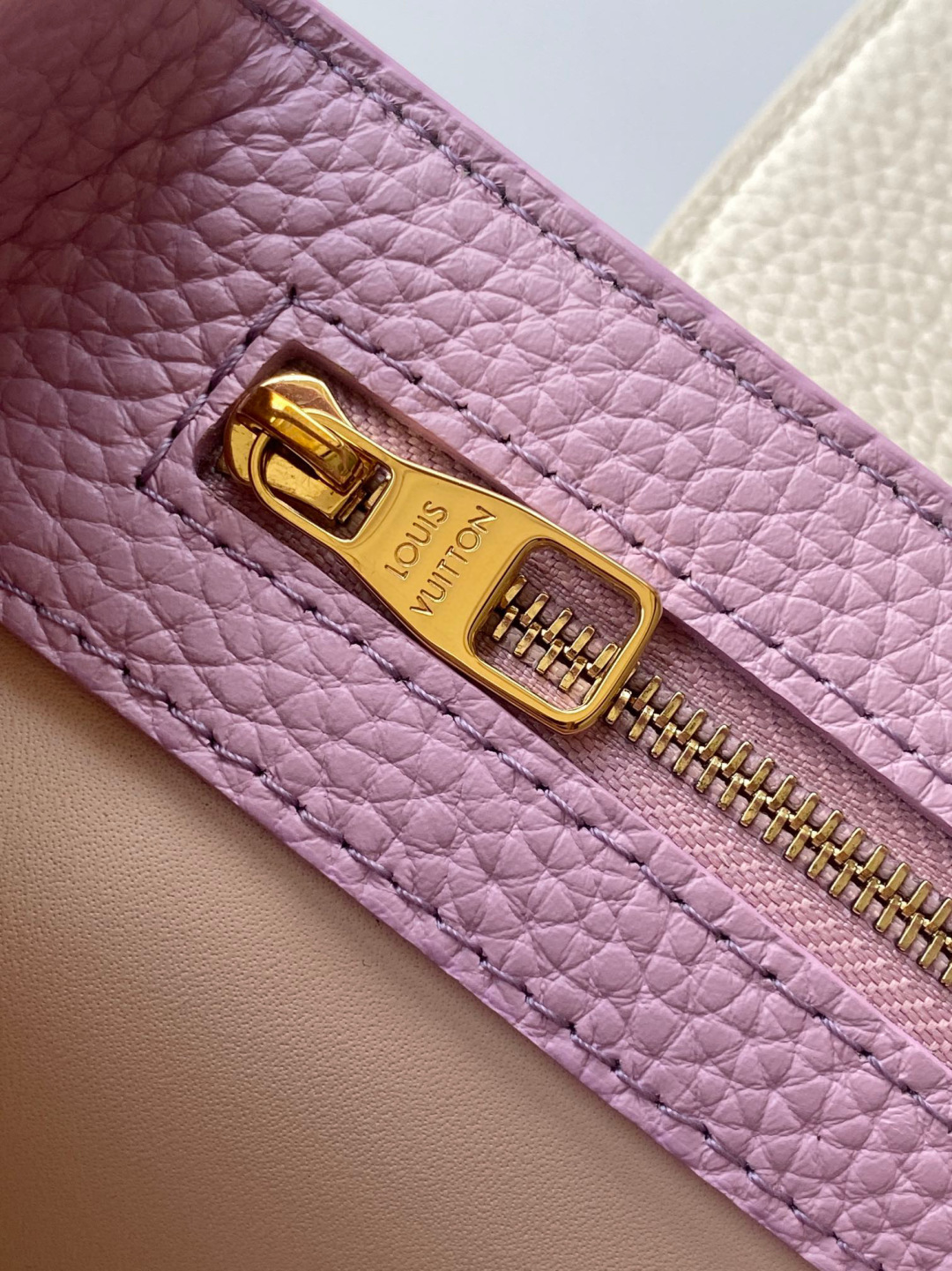 Louis Vuitton 动态芯片版 全钢五金进口牛皮 M23950深粉紫配珍珠白金