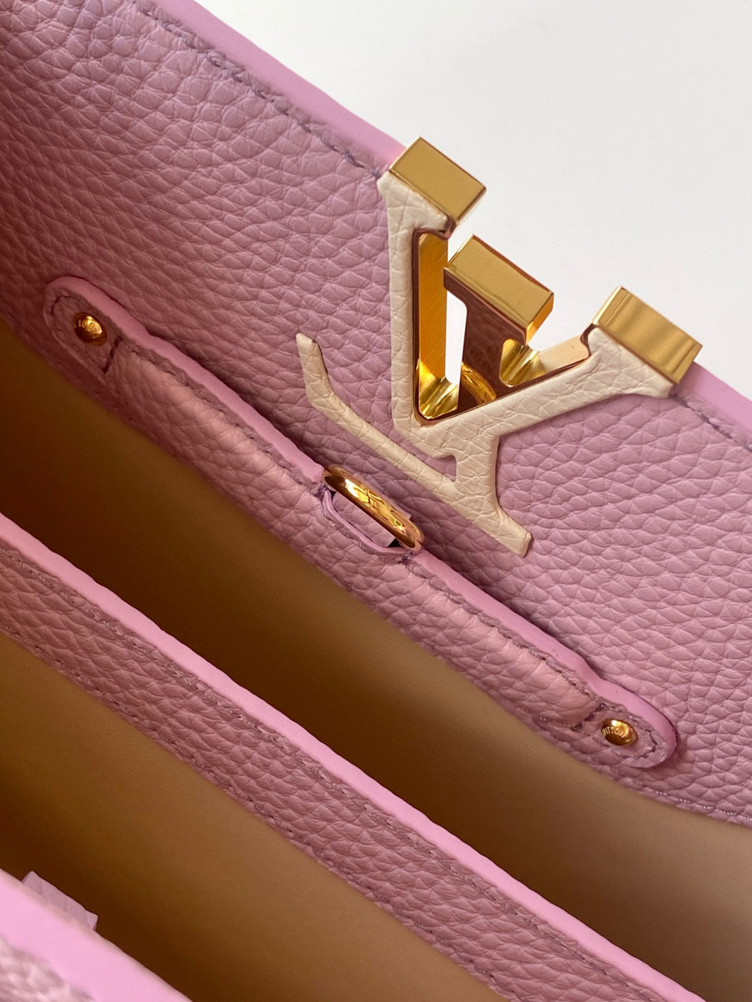 Louis Vuitton 动态芯片版 全钢五金进口牛皮 M23950深粉紫配珍珠白金
