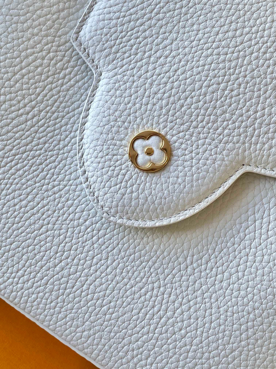 Louis Vuitton 全钢五金 变码芯片 配全套包装 M56660进口牛皮白色金扣