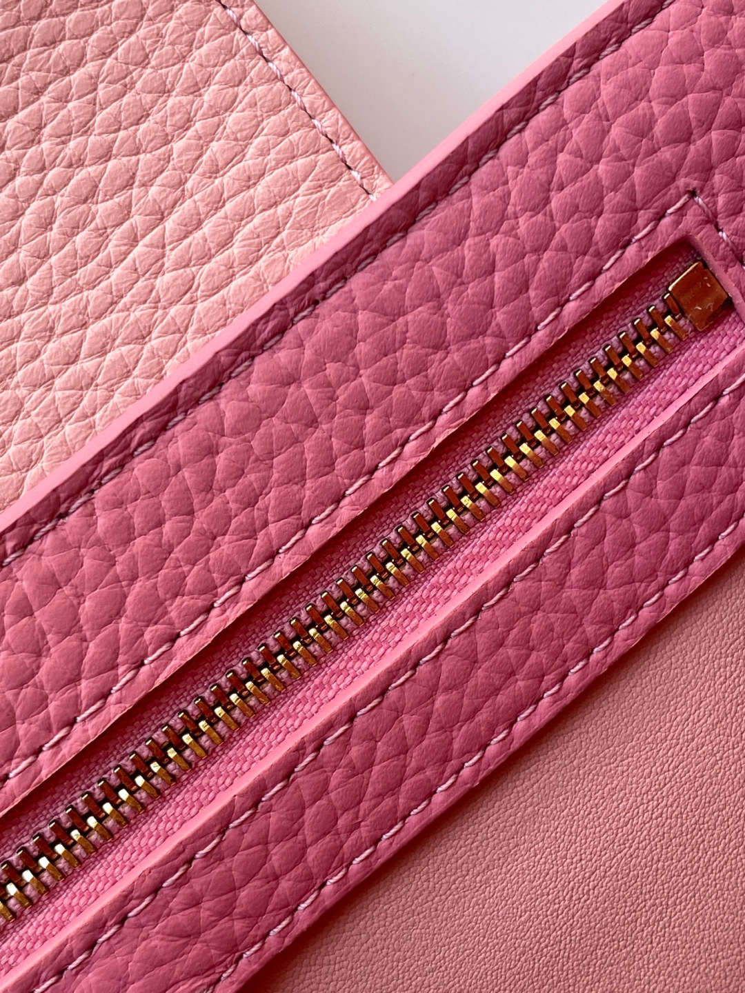 Louis Vuitton 全钢五金 M20844进口牛皮秋水仙色配浅樱花粉色花卉三拼