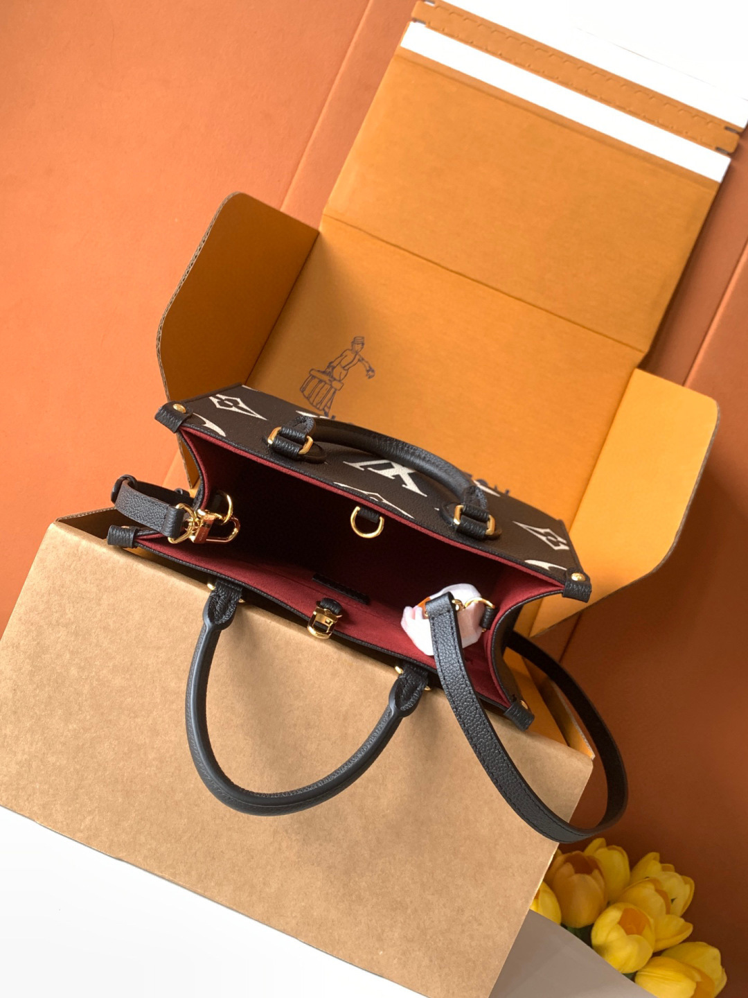 Louis Vuitton OnTheGo 小号手袋