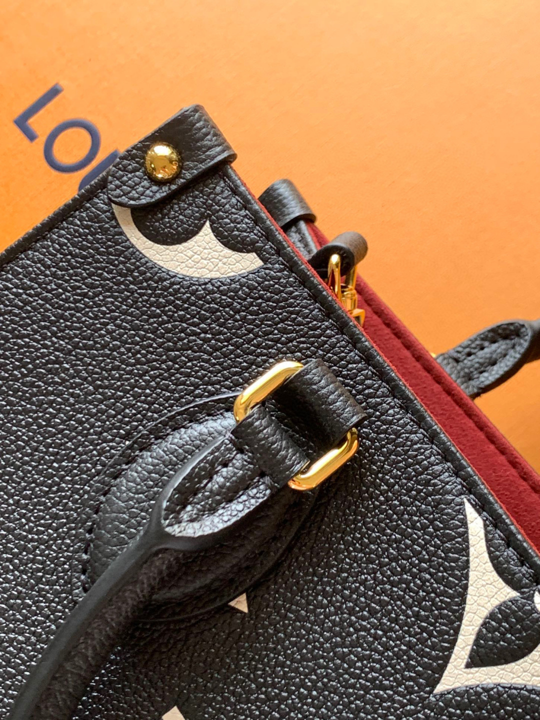 Louis Vuitton OnTheGo 小号手袋
