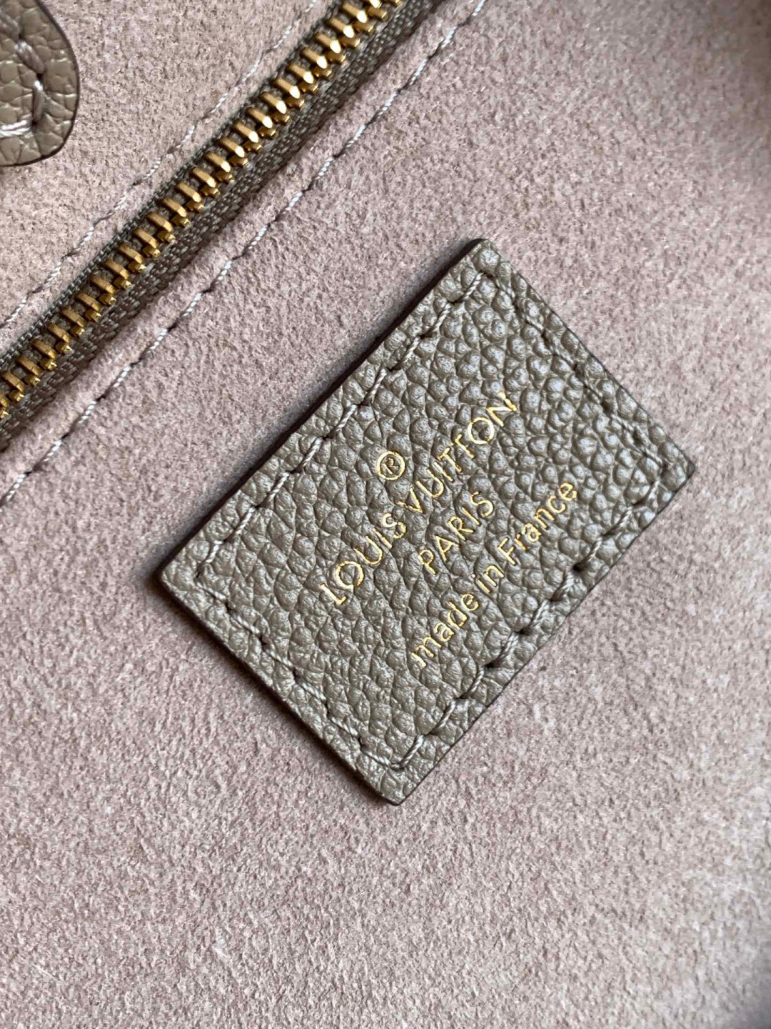 Louis Vuitton OnTheGo 小号手袋