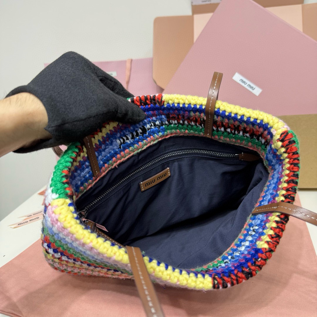 Miu Miu 全套新款小号彩虹编织包 5BG248 超重工纯手工制作曲奇编织包 采用多种颜色绵线钩织