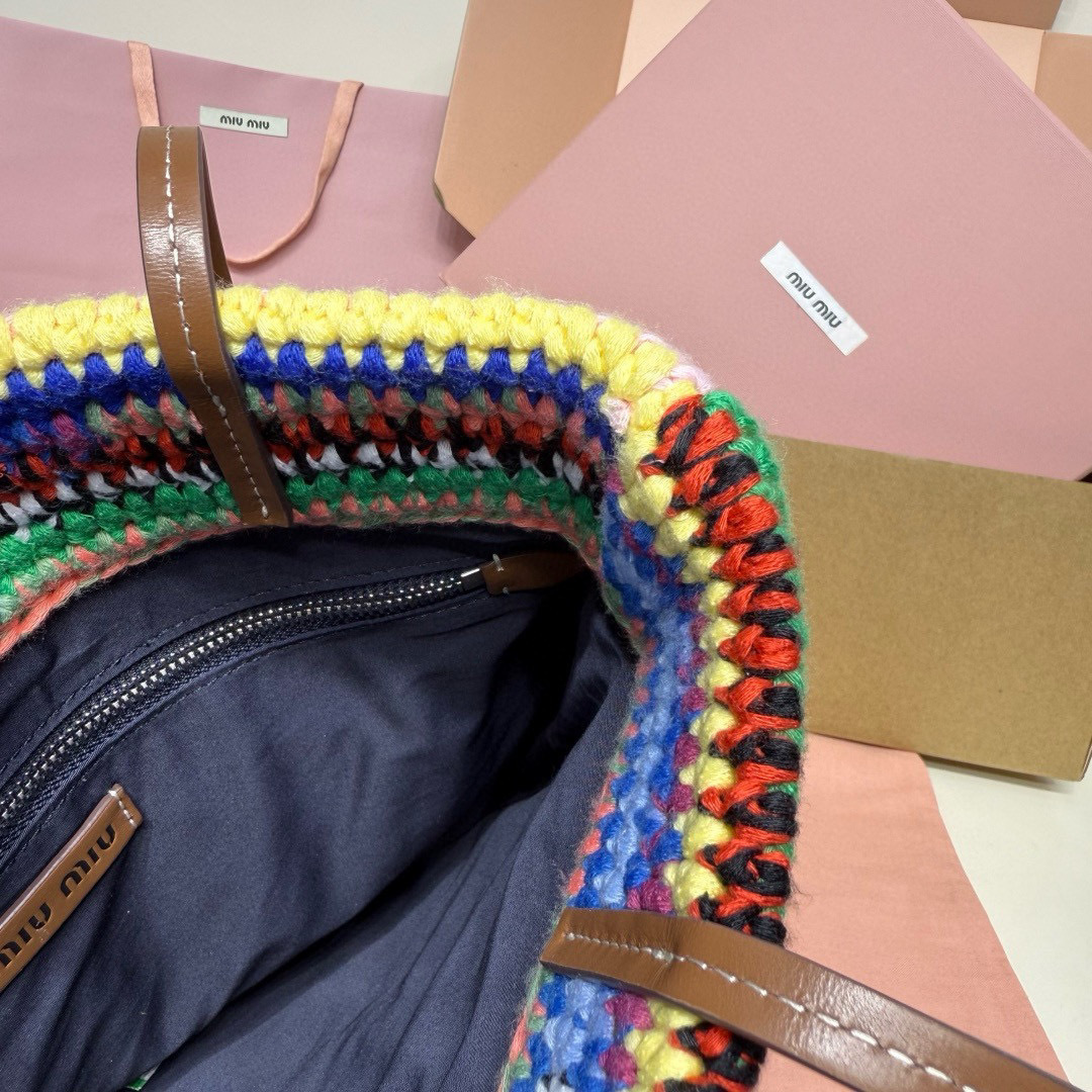 Miu Miu 全套新款小号彩虹编织包 5BG248 超重工纯手工制作曲奇编织包 采用多种颜色绵线钩织