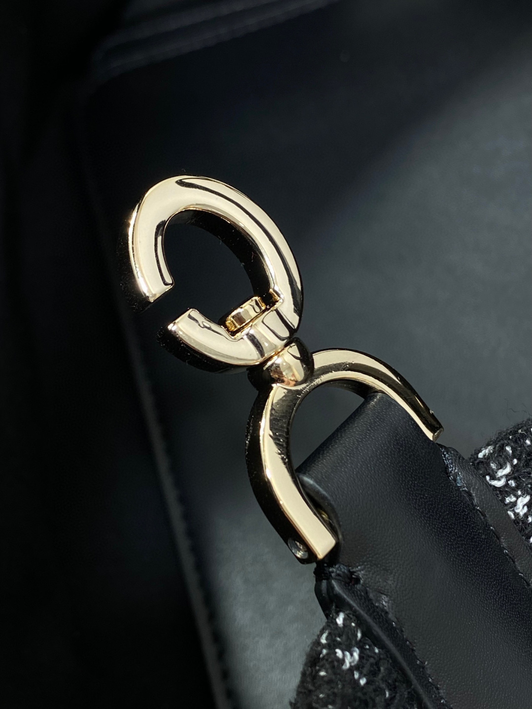 Dior 小号Toujours粗花呢系列 富家千金风 同样的单品不同的风格 独特的材质