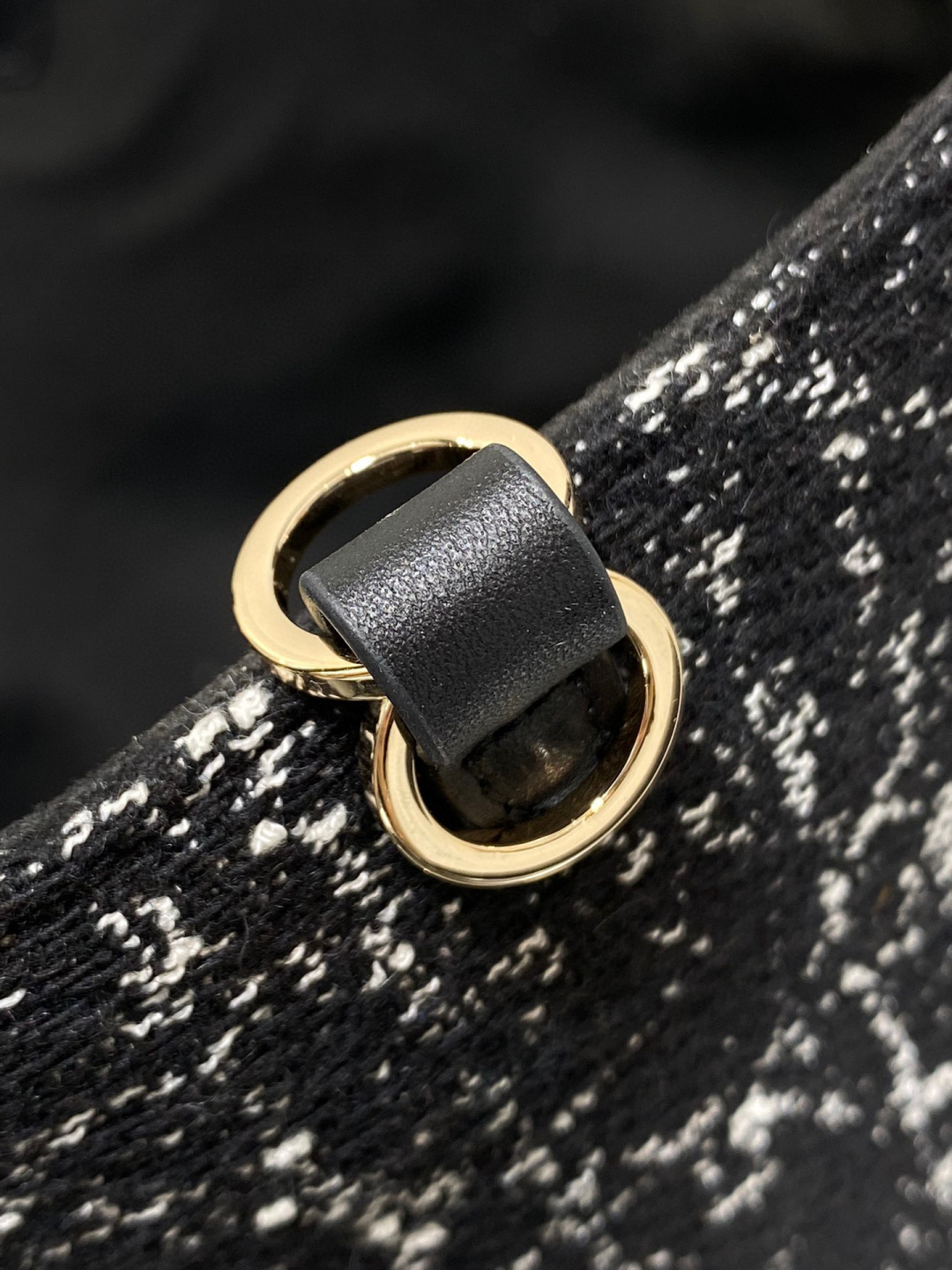 Dior 中号现Toujours粗花呢系列 富家千金风 同样的单品不同的风格 独特的材质