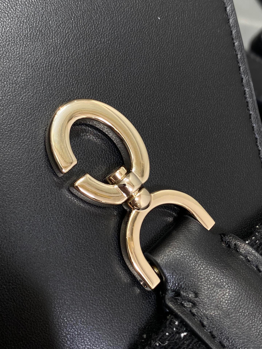 Dior 中号现Toujours粗花呢系列 富家千金风 同样的单品不同的风格 独特的材质