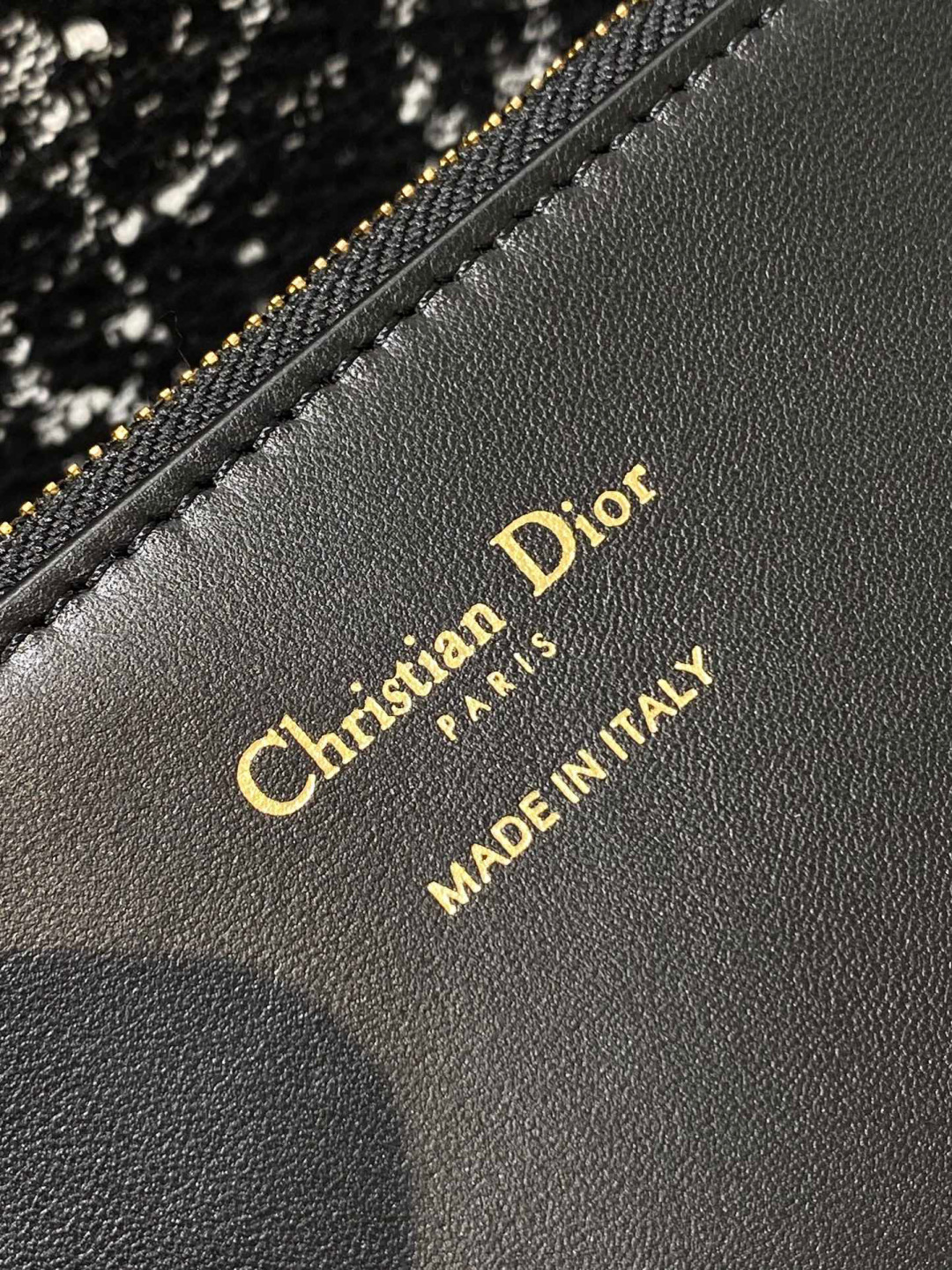Dior 中号现Toujours粗花呢系列 富家千金风 同样的单品不同的风格 独特的材质