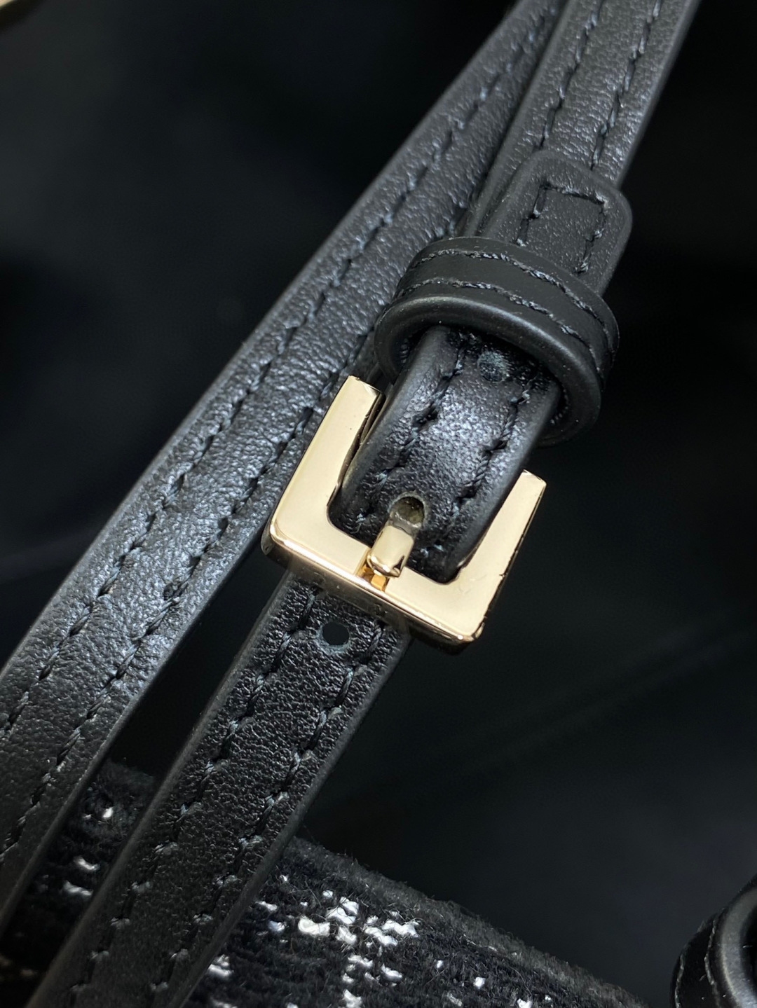 Dior 中号现Toujours粗花呢系列 富家千金风 同样的单品不同的风格 独特的材质