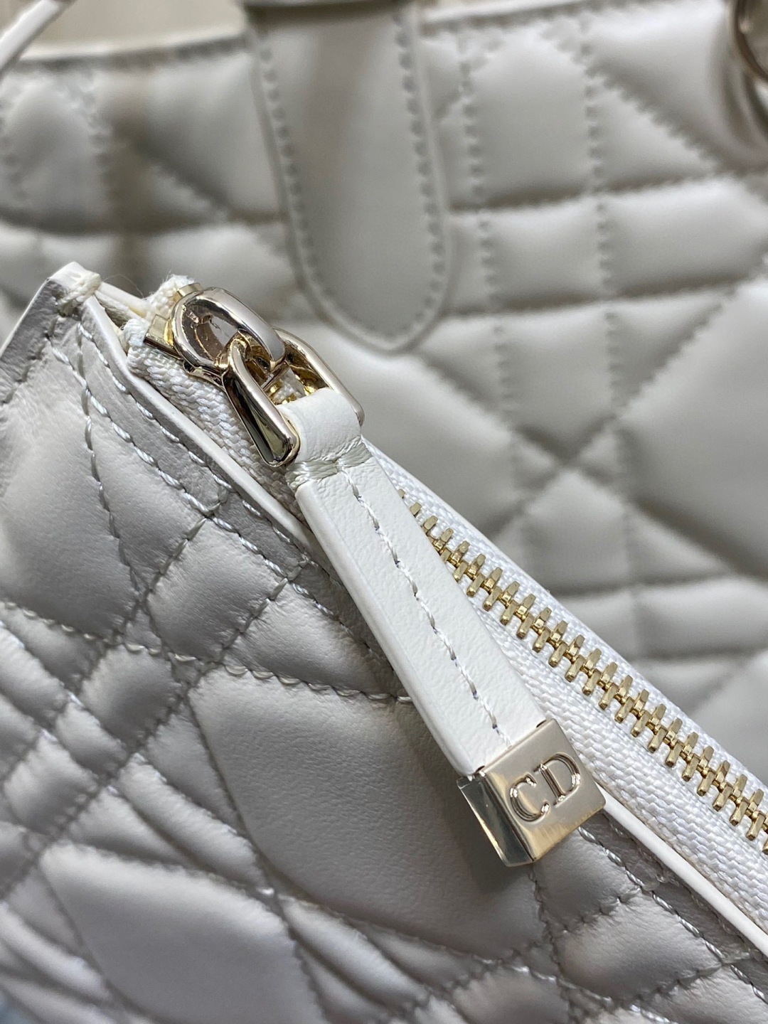 Dior 中号Toujours系列秋冬最新浅饼干色 有点太美了 高颜值大包包 颜色非常清新