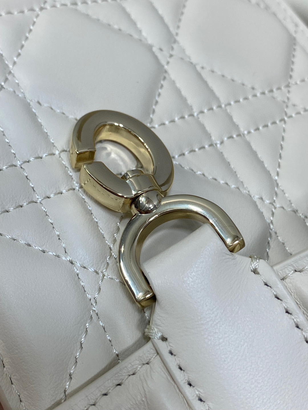 Dior 中号Toujours系列秋冬最新浅饼干色 有点太美了 高颜值大包包 颜色非常清新