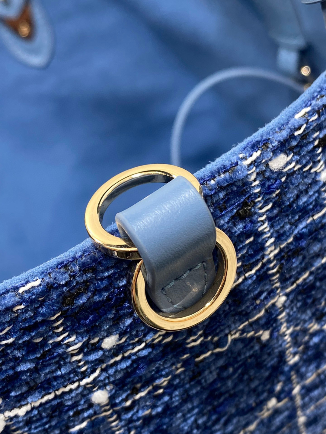 Dior 中号Toujours粗花呢系列 富家千金风 同样的单品不同的风格 独特的材质