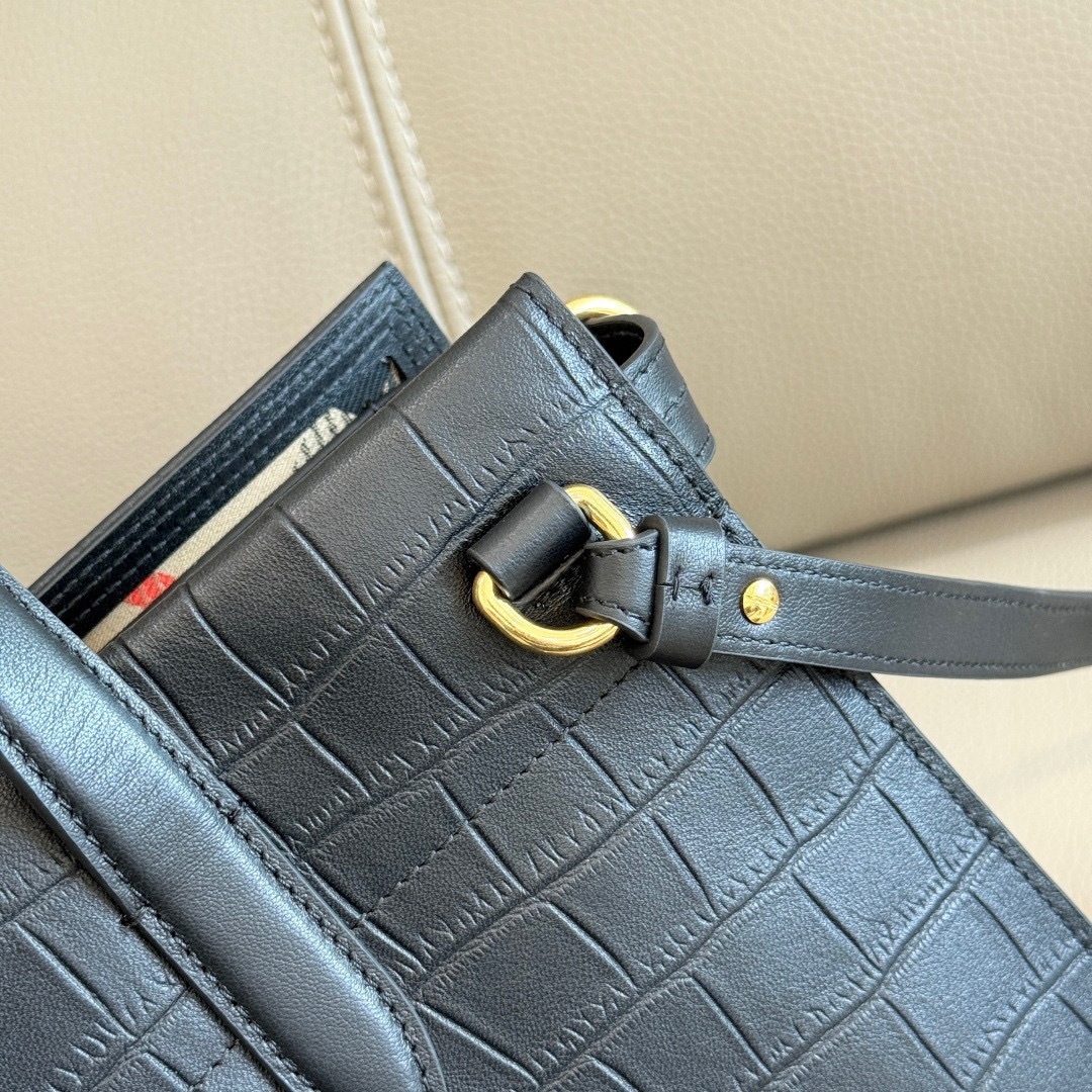 Lacoste B新最新隽永设计 Cotswolds 托特包 迭用鳄鱼纹质感皮革面料打造