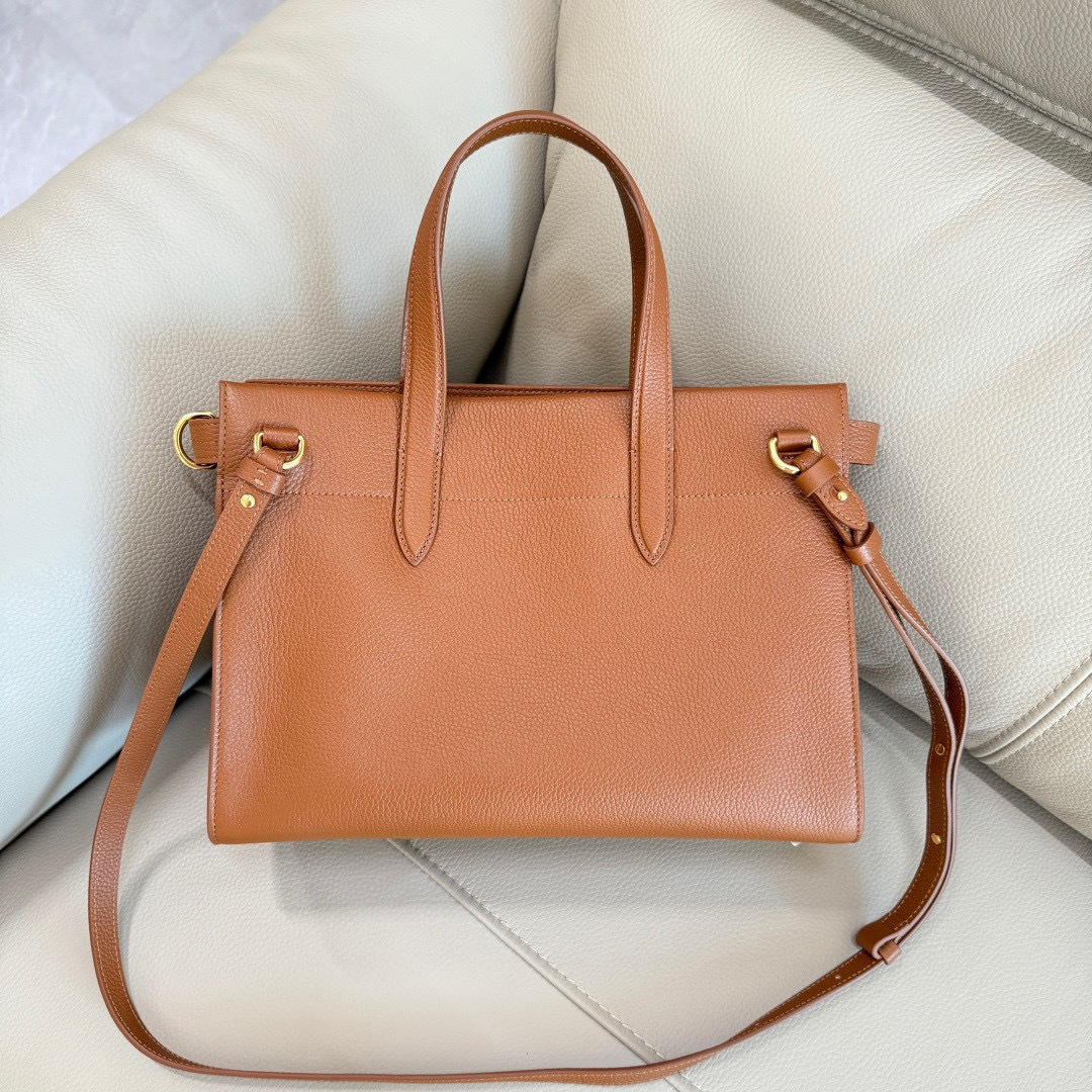 Burberry 中号 B家新款托特包 用于意大利进口粒纹小牛皮面料打造 搭配棉质混纺内衬