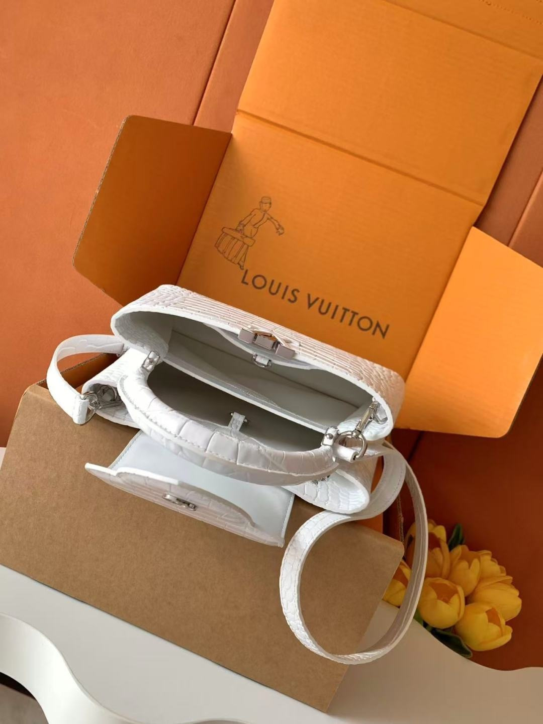 Lacoste 全钢五金 独家定制 精品级别M92173进口白色亮光鳄鱼纹银扣