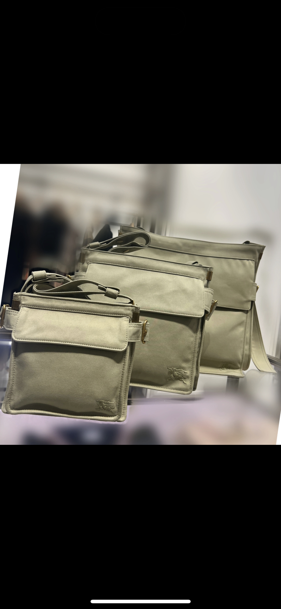 25 new products debut Burberry version counter catwalk models
