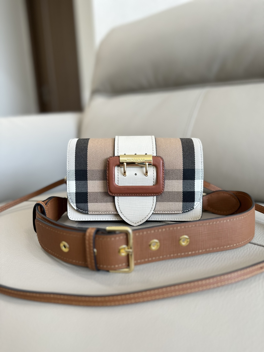 🎁B The Buckle House Trench 19.5*5*12cm🌟 6800083 Pochette