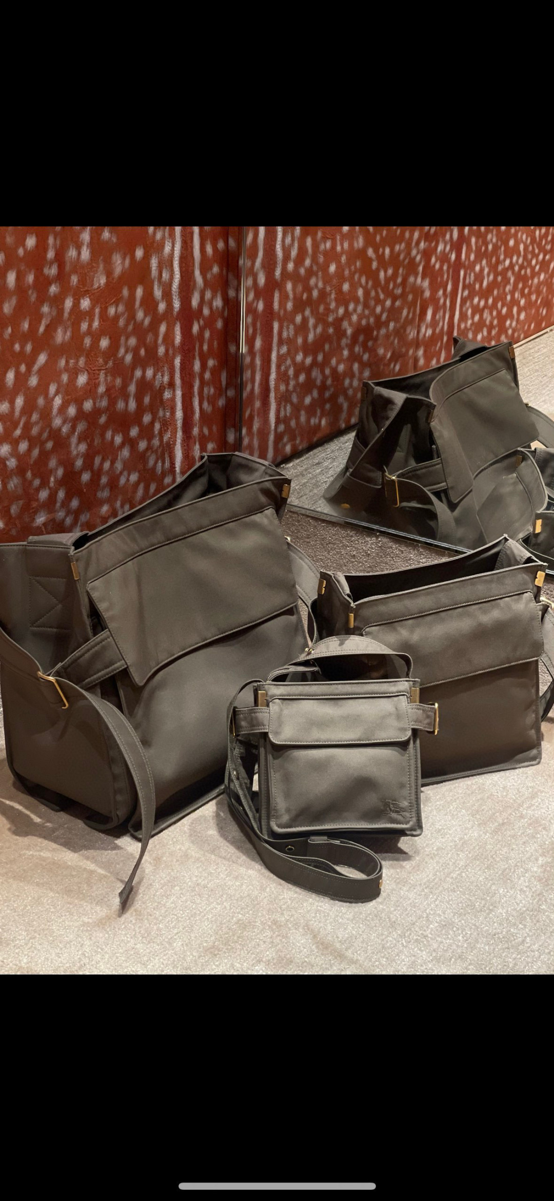 Burberry Large size ~40 x 14 x 40cm