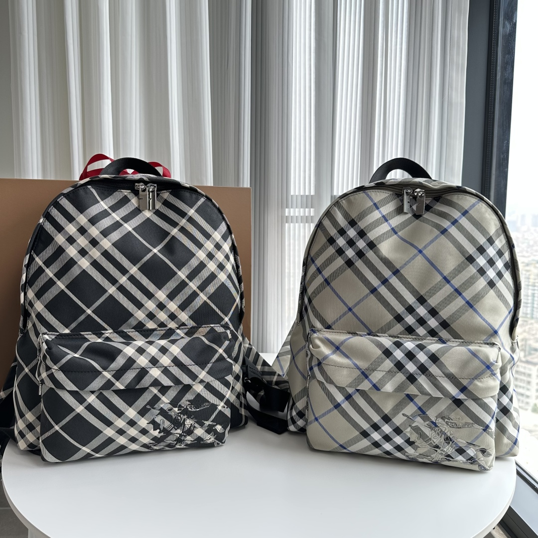 Burberry Small size 3 colors in stock