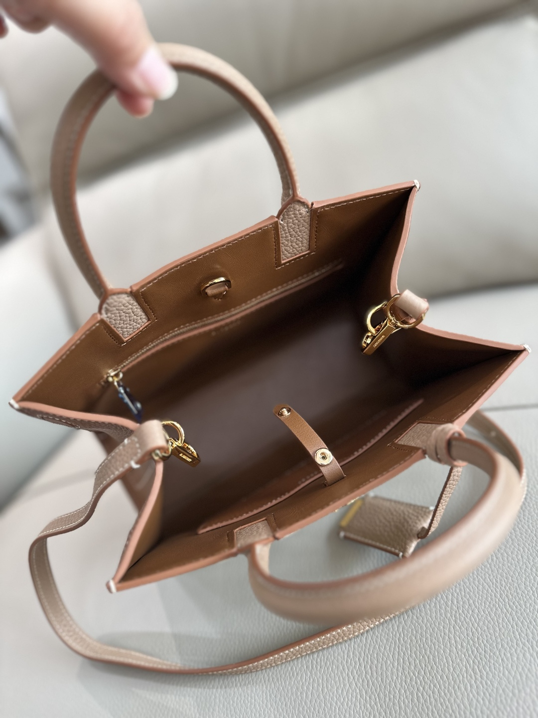 Burberry トートバッグ - イタリア製粒纹皮革・多機能デザイン