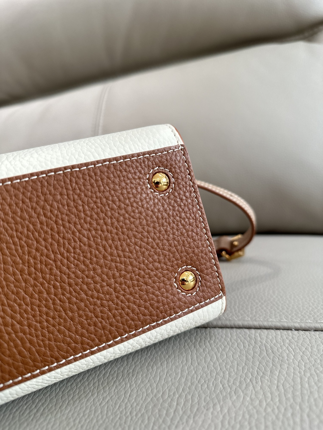 Burberry トートバッグ - イタリア製粒纹皮革・多機能デザイン