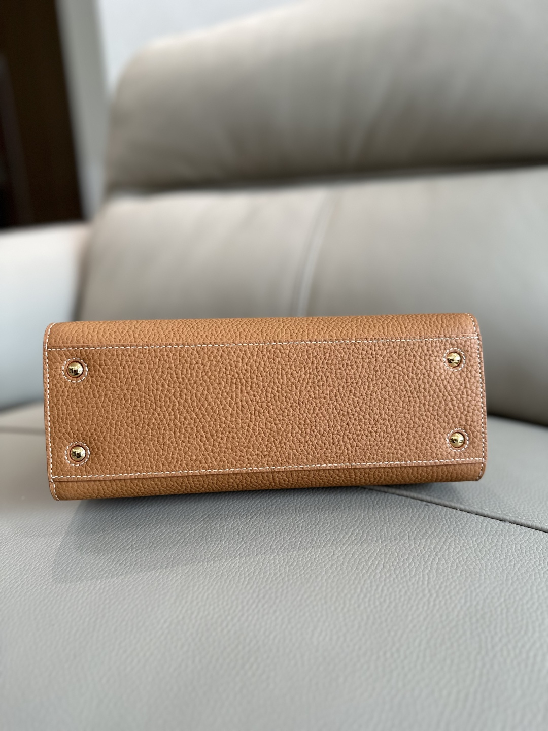 Burberry 托特バッグ - イタリア製レザー、洗練されたデザイン