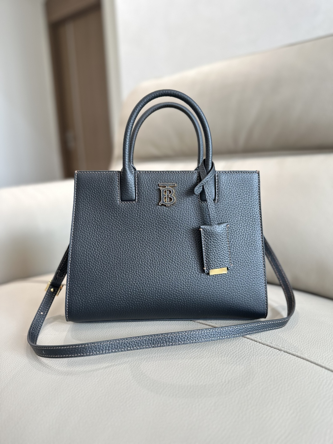 Burberry トートバッグ - イタリア製粒纹皮革と多機能ポケット