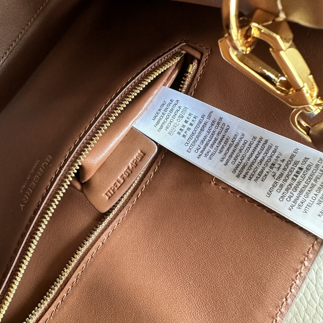 Burberry トートバッグ - イタリア製革と多機能デザイン