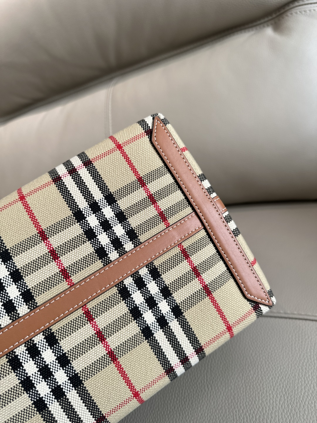 Burberry bur双面托特包