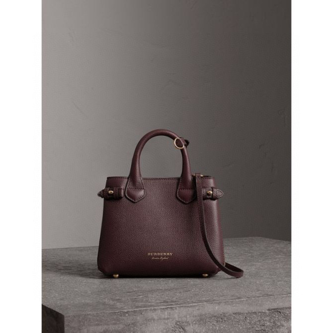 22 cm color vino tinto.