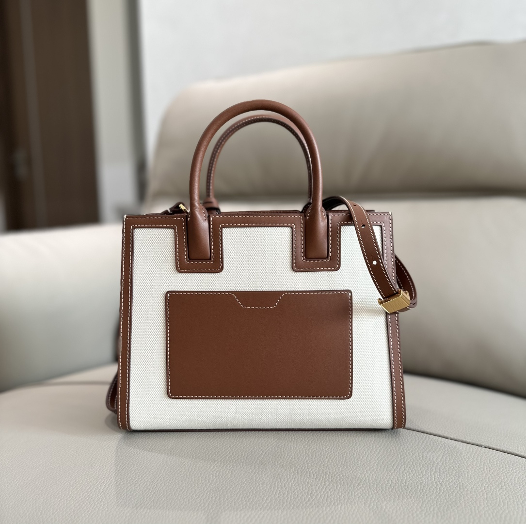 Burberry トートバッグ - イタリア製革と多機能デザイン