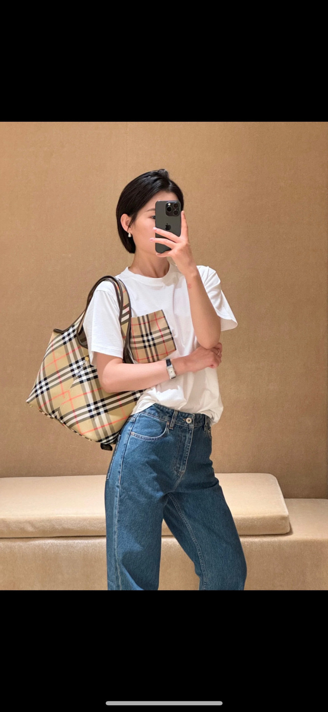 Burberry B’s new plaid tote bag