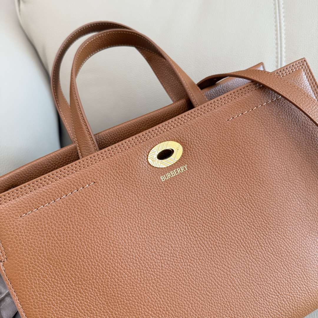 Burberry 中号 B家新款托特包 用于意大利进口粒纹小牛皮面料打造 搭配棉质混纺内衬