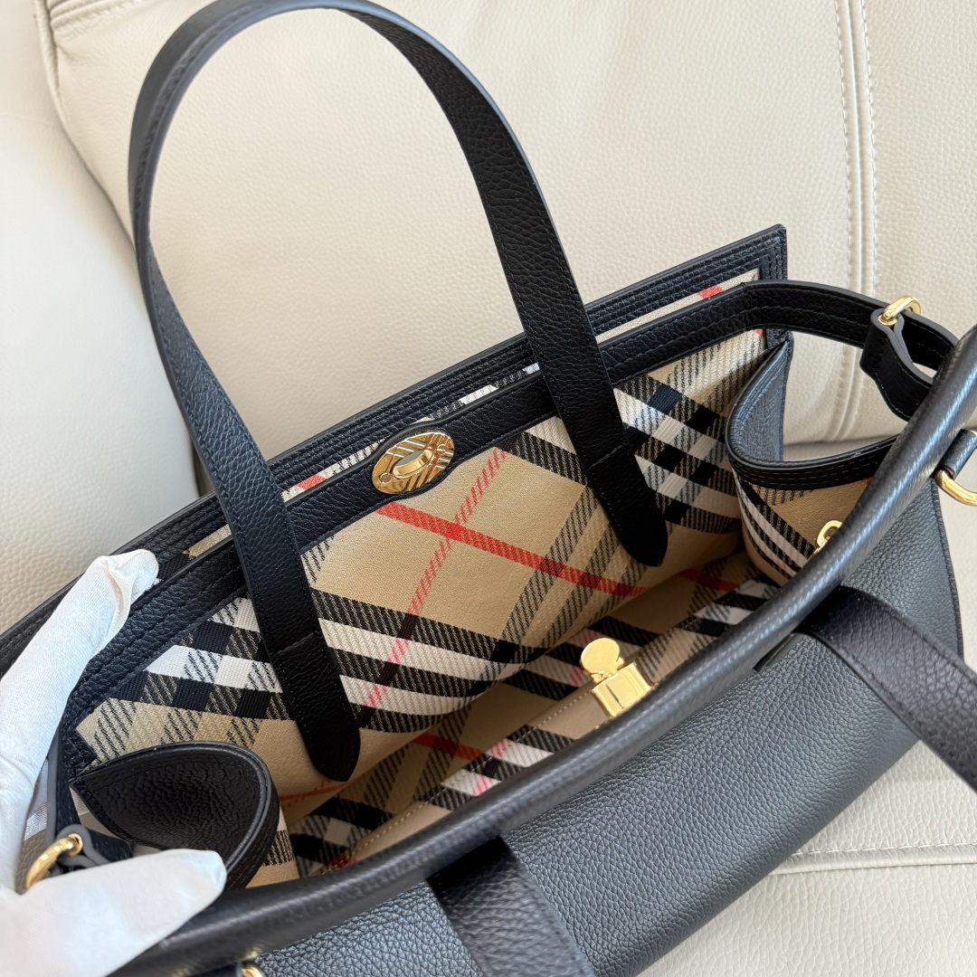 Burberry 中号 B家新款托特包 用于意大利进口粒纹小牛皮面料打造 搭配棉质混纺内衬