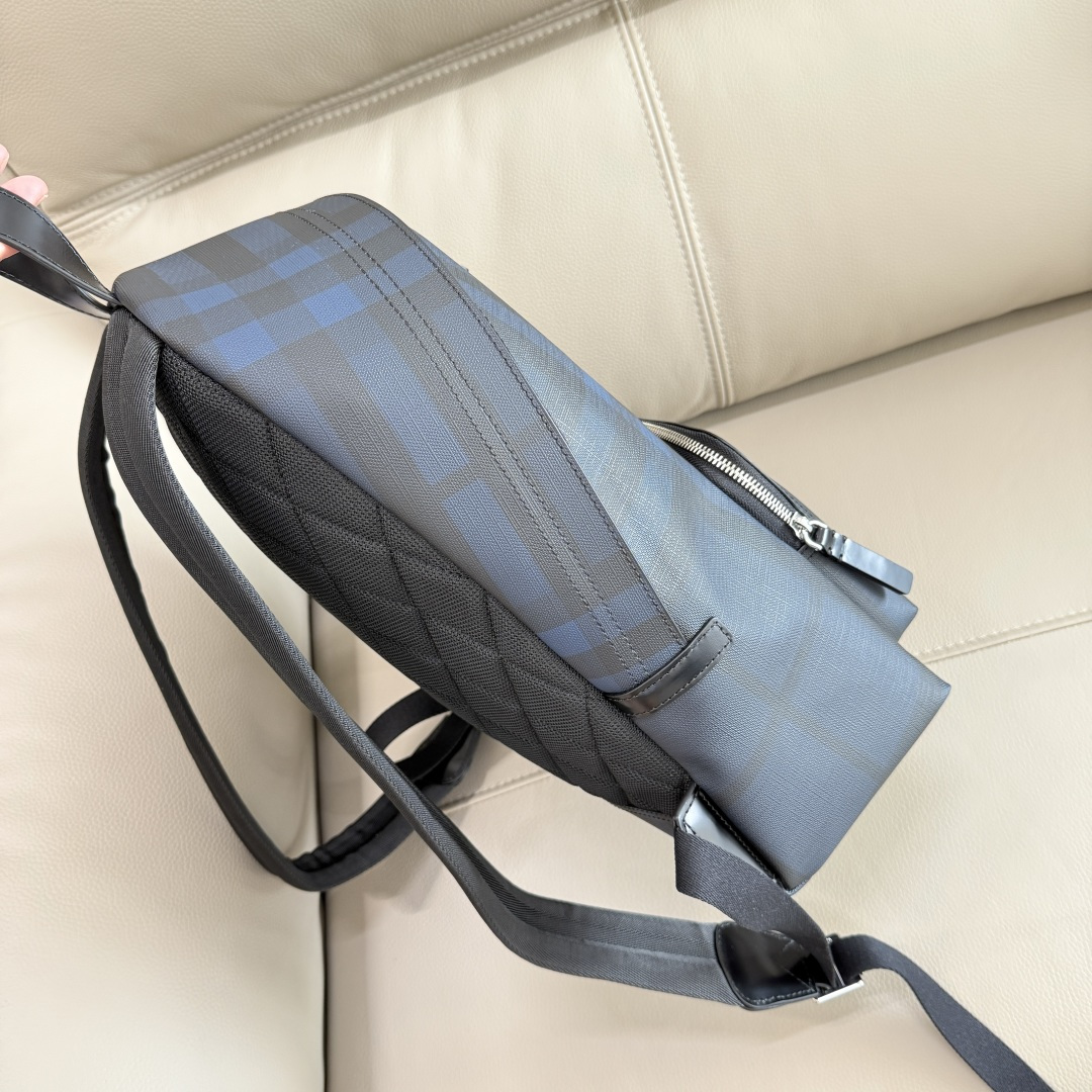 Bur London 格纹双肩包 - 耐久性抜群の多機能デザイン