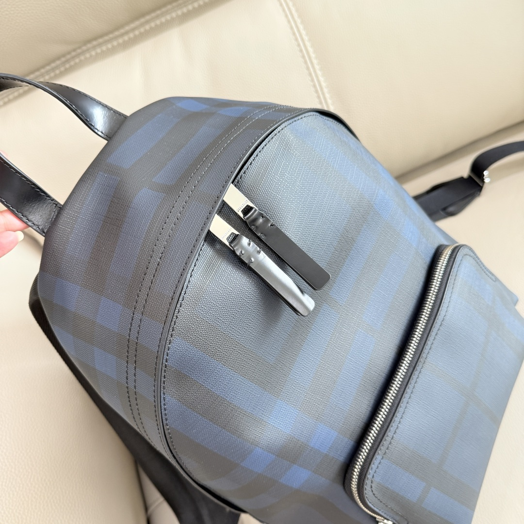 Bur London 格纹双肩包 - 耐久性抜群の多機能デザイン