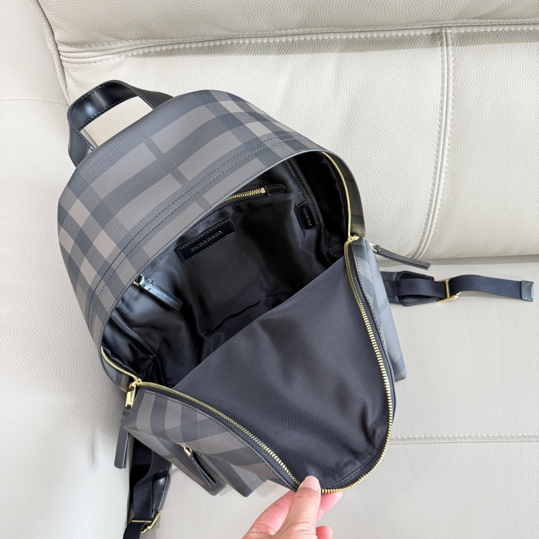 Bur London 格纹双肩包 - 耐久性と多機能性
