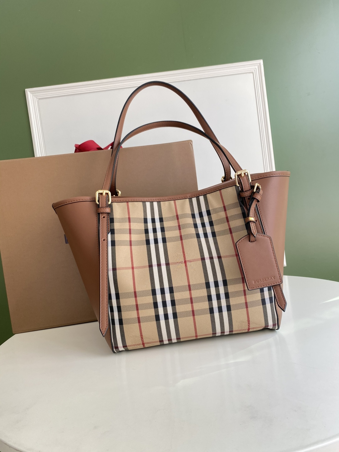 Especial 🅿️530 B bolsa de compras con caballo de guerra invisible, cuero de becerro importado con herrajes de latón YK…