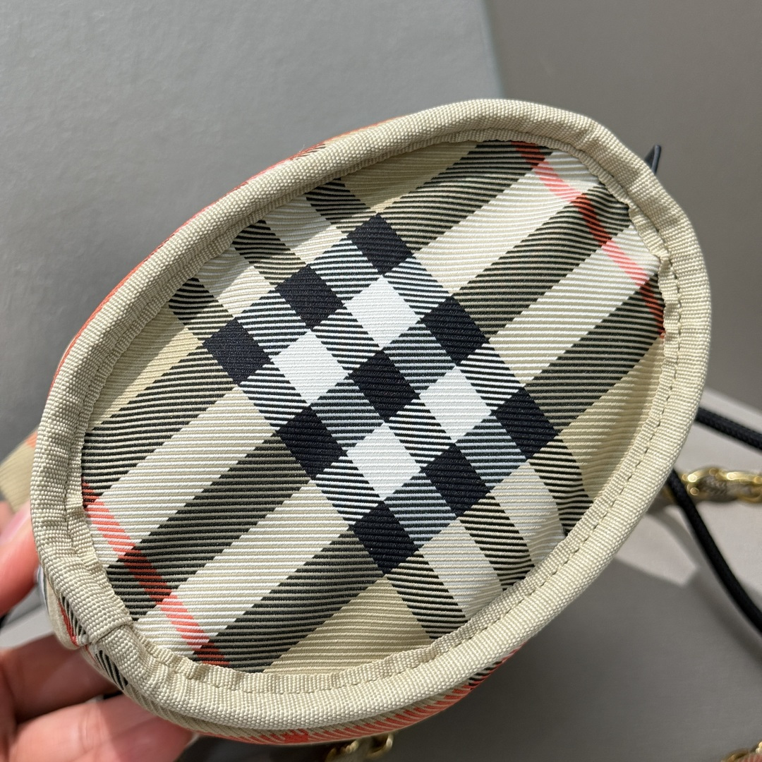 Burberry More details Reversible