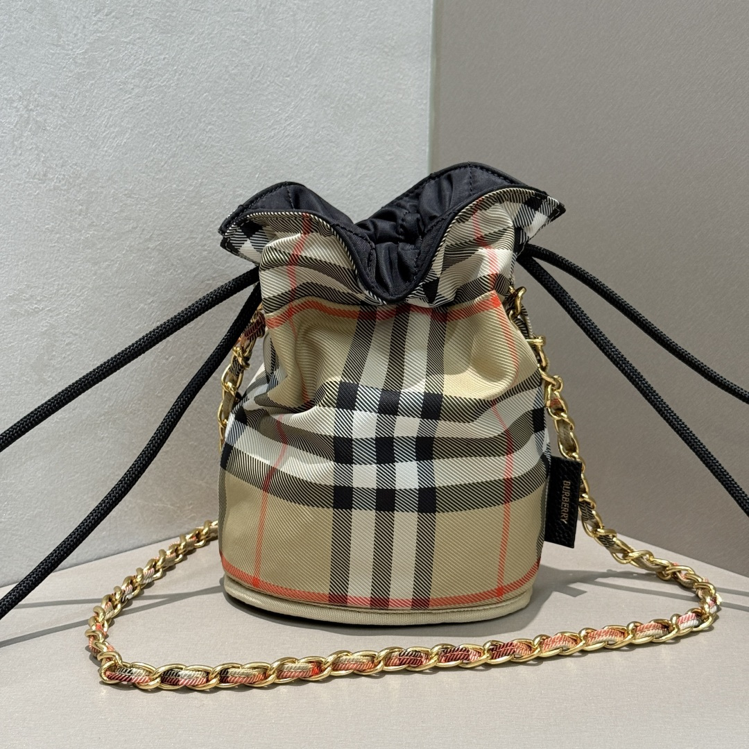 Burberry More details Reversible